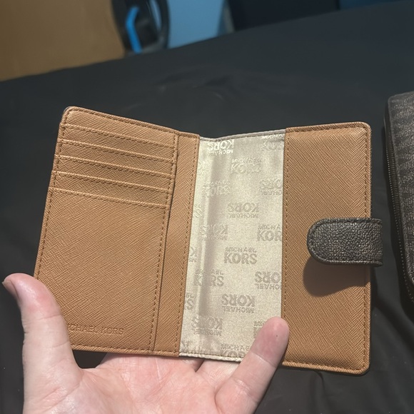 Michael kors wallet and passport wallet - Picture 2 of 3